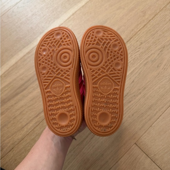 adidas Originals Handball Spezial Toddler Girls' "Ruby Red/Lucid Pink/Gum" Shoe - Picture 4 of 6